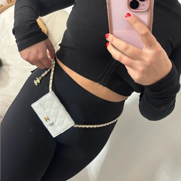 Chanel White Textured Crossbody Bag with Gold Chain - Picture 8 of 10